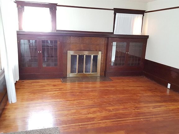 2nd image of 1621 N Berkeley Ave