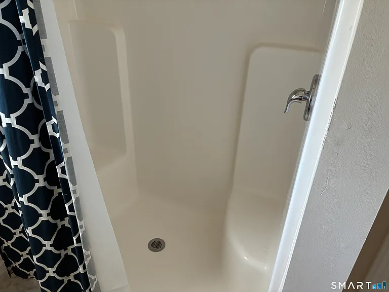 2 Buckingham Ave — Photo 14