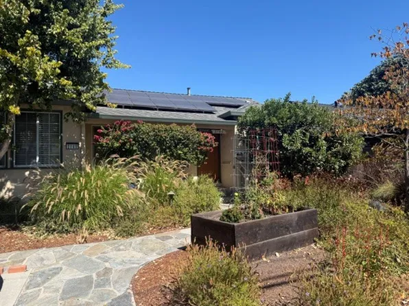 3149 Page St, Redwood City, CA 94063