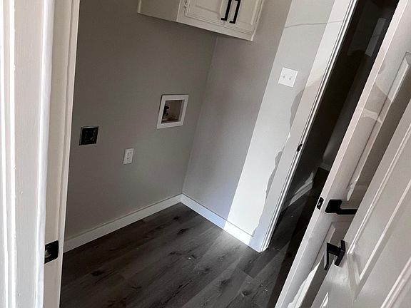 4th image of 2608 Boardwalk Dr