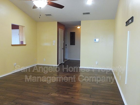 4th image of 1217 Elmo Ln