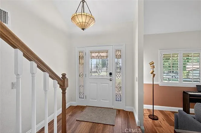 1555 Lynne Ct — Photo 8