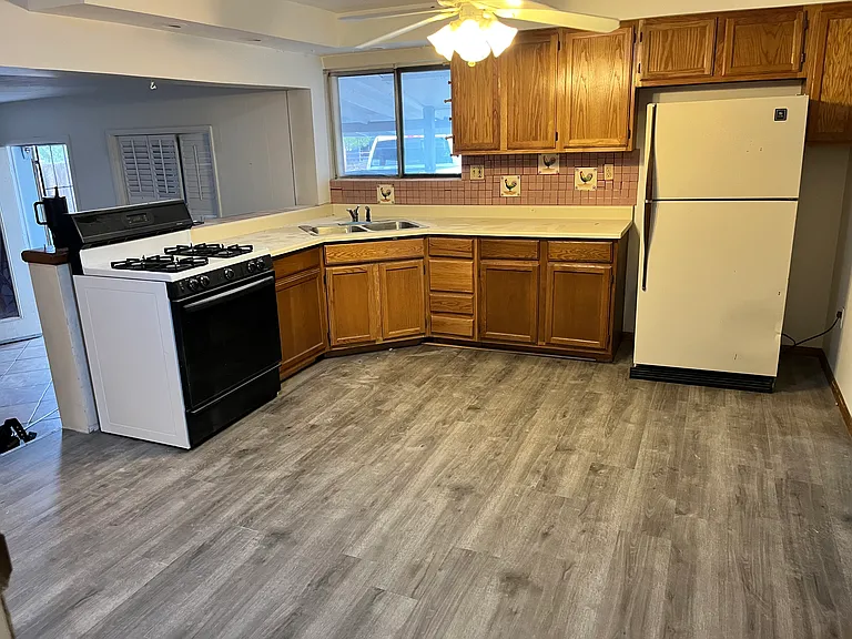 638 S Harless St — Photo 3