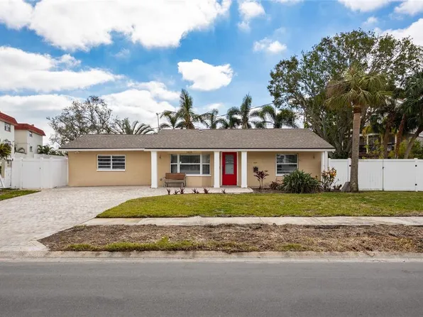 1820 Massachusetts Ave NE, Saint Petersburg, FL 33703