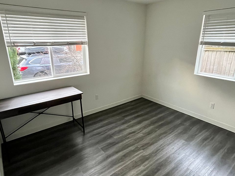 1st image of 5222 Brooklyn Ave NE #8