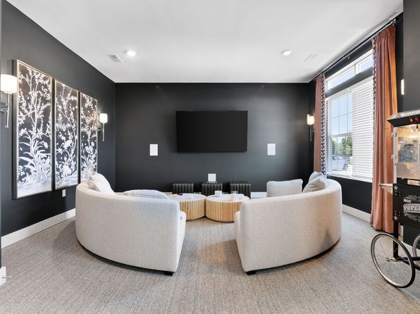 7405 Long Rd #305