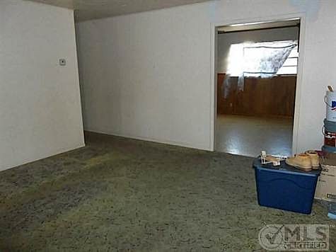 4th image of 406 E College Ave