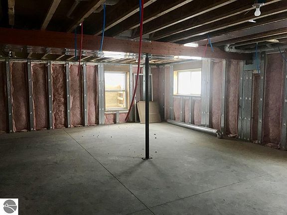 3rd image of 65 Stafford Dr #40