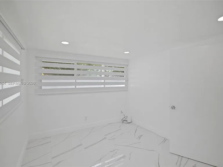 7051 SW 29th St — Photo 15