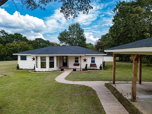 1st image of 10187 Private Road 2333