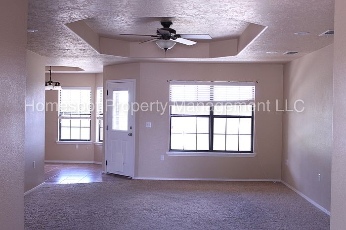 2nd image of 2128 Hayes