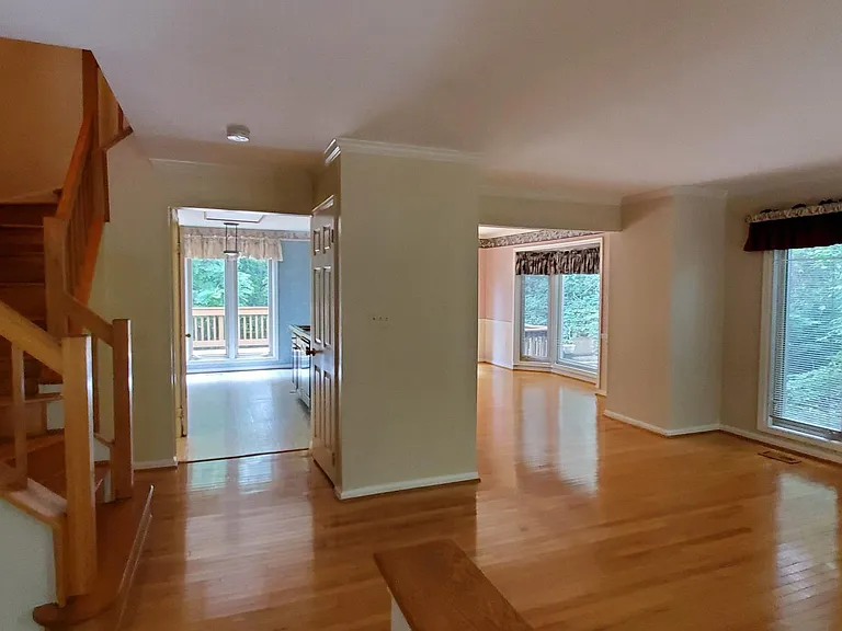 9691 Mason Bluff Ct — Photo 2