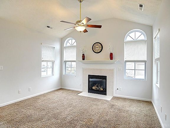 5th image of 104 Aberdeen Village Dr