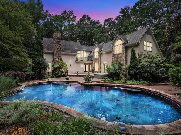 3814 High Meadow Rd, Chapel Hill, NC 27514