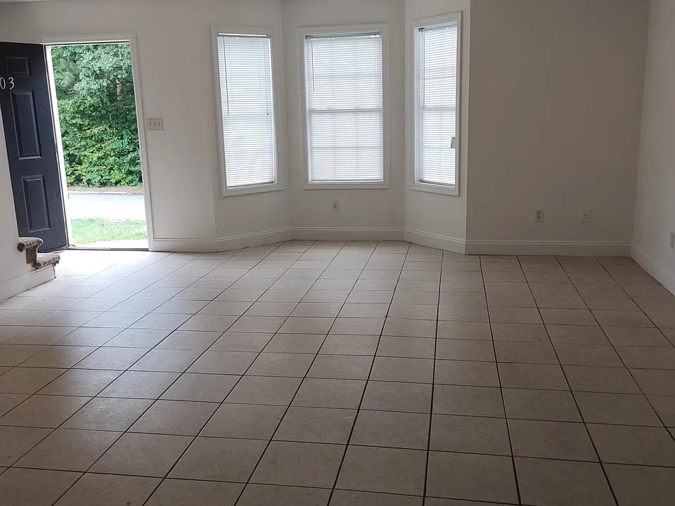 203 Westchester Cir