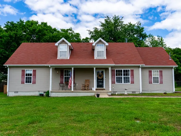 1007 Newberry Dr N, Murfreesboro, TN 37130