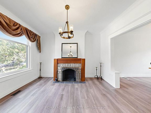 3rd image of 9 Cherry Nook Gdns