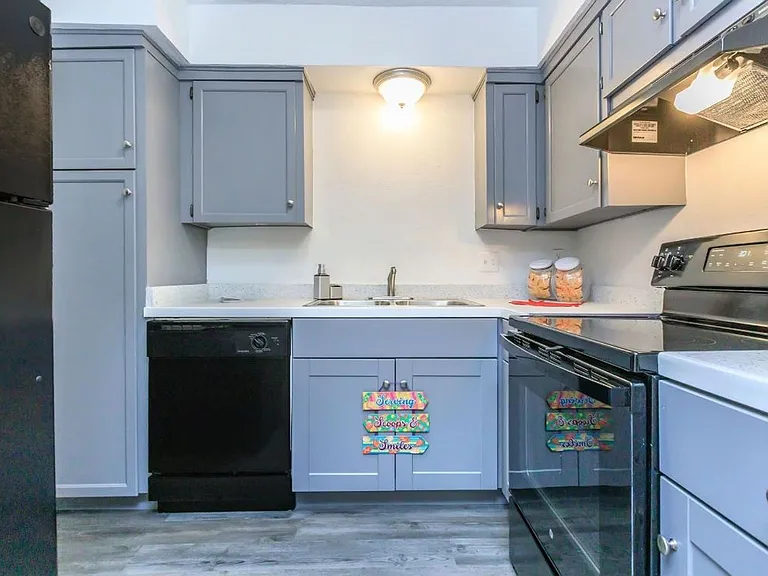Aspen Place Apartments - June Rent FREE: Move-In by 6/15! — Photo 25