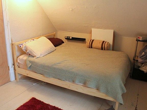 5th image of 2747 Aldrich Ave S #2