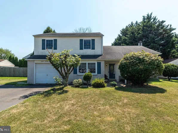 771 Deerfield Rd, Warminster, PA 18974