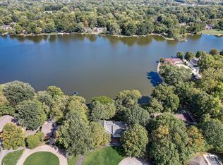 37 Twinshore Ct, Carmel, IN 46033