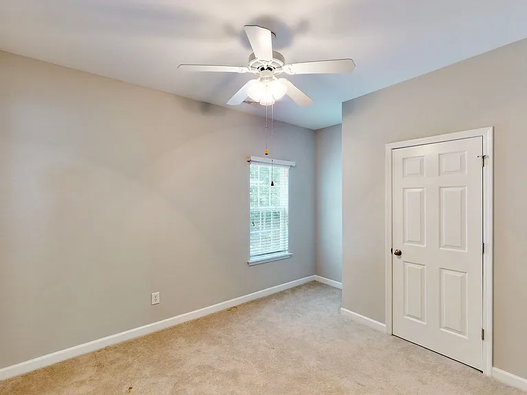 8321 Suttonview Dr — Photo 31