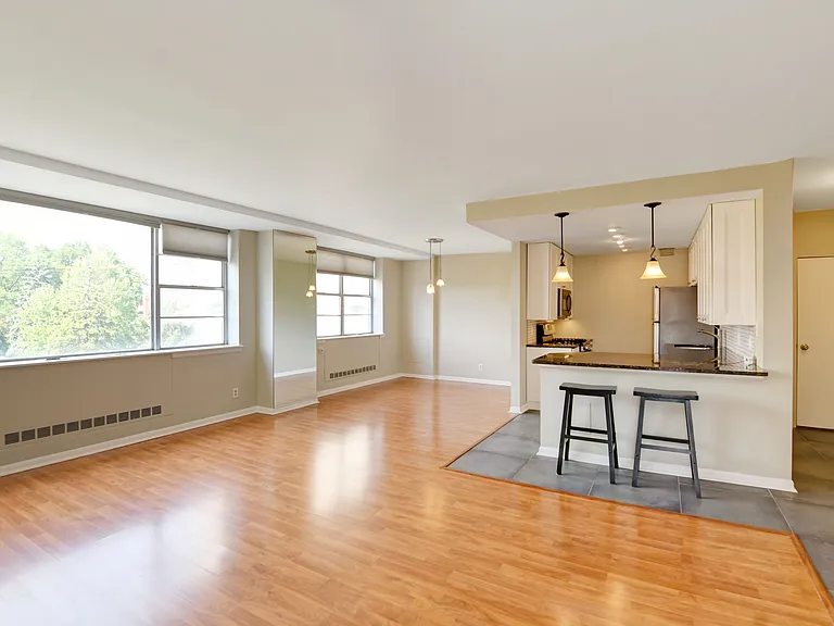 1620 E Broad St #402 — Photo 27