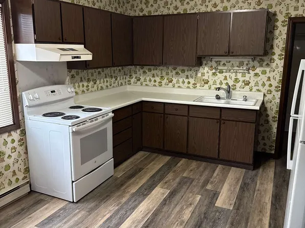 713 N Main St, Kendallville, IN 46755