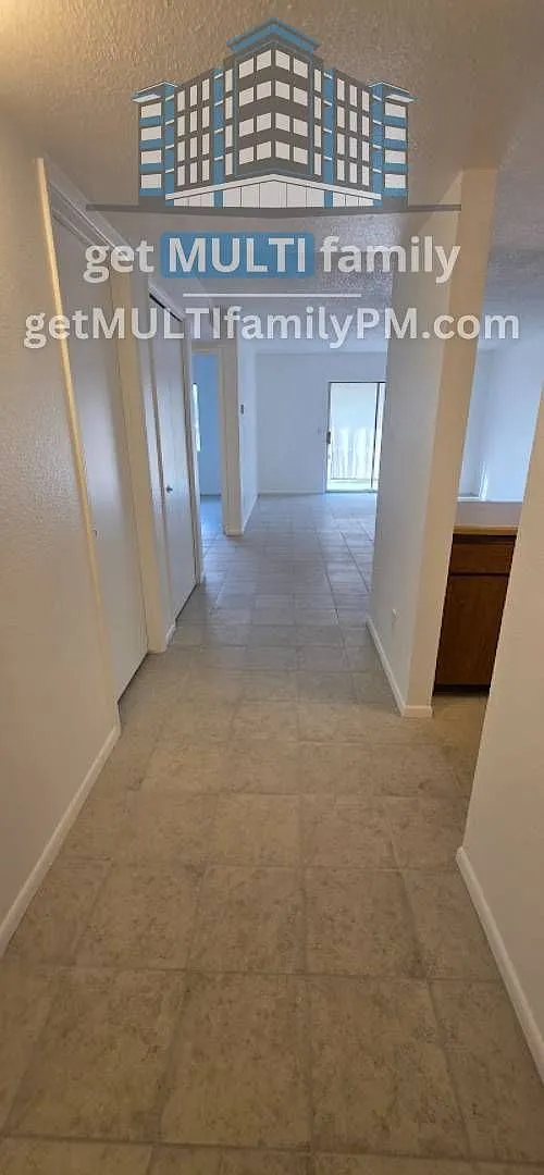 2 bed, 1.0 bath, 815 sqft, $995 — Photo 4