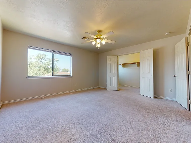 1915 Pine Tree Dr #A — Photo 23