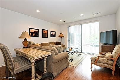 2nd image of 1720 Oak Ave #307