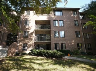 5817 Edson Ln APT T4, North Bethesda, MD 20852