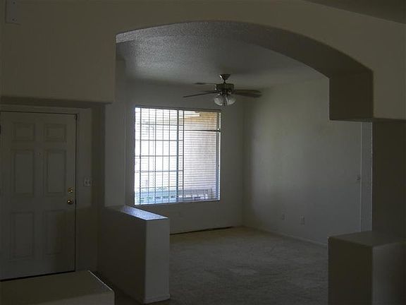 4th image of 1159 W Pebble Dr