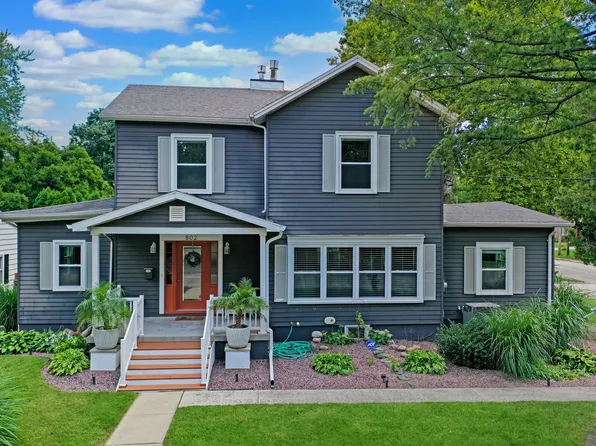 802 S Mercer Ave, Bloomington, IL 61701