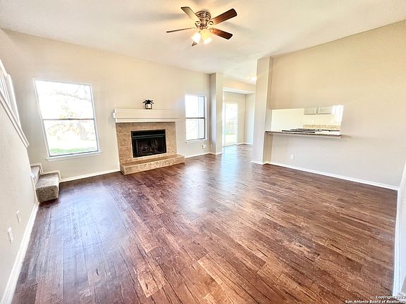 3rd image of 742 CYPRESSFIELD DR