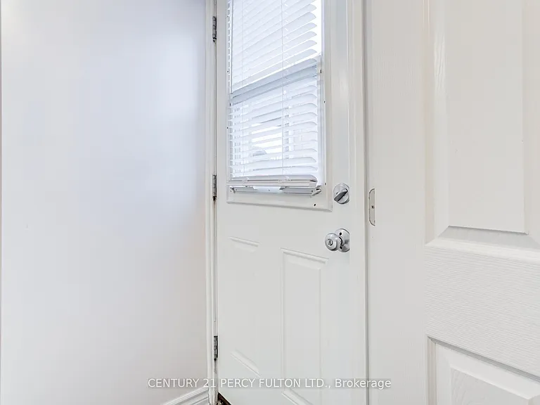 144 Taylor Ave #BASEMENT — Photo 6