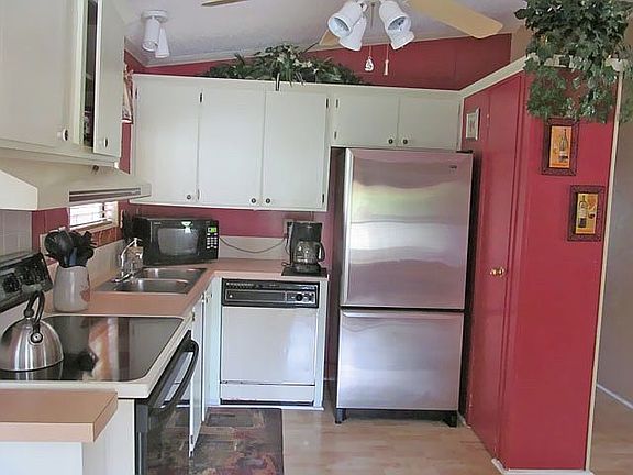 3rd image of 1417 Avenida Sierra