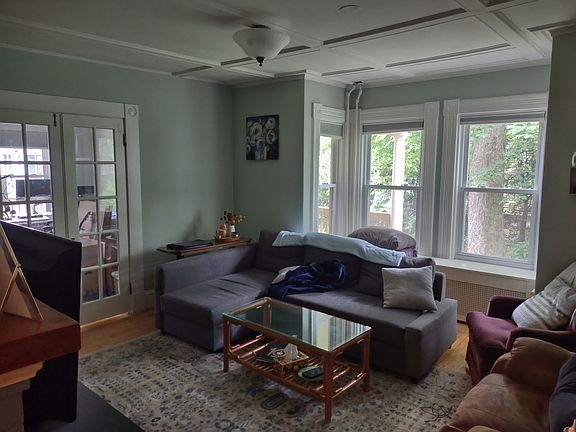 2nd image of 30 Grinnell St #1