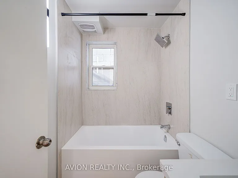 882 Broadview Ave #3 — Photo 12
