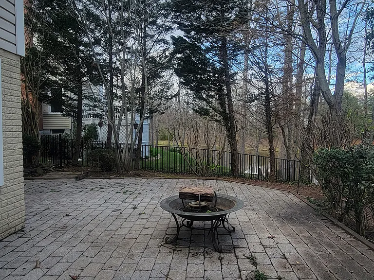 15141 Windy Hollow Cir — Photo 105