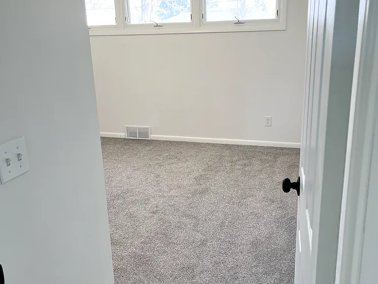 4803 Lyell Rd — Photo 33