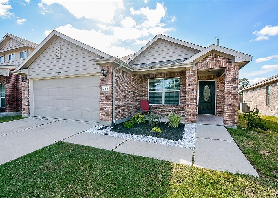1st image of 21815 Finch Landing Ln