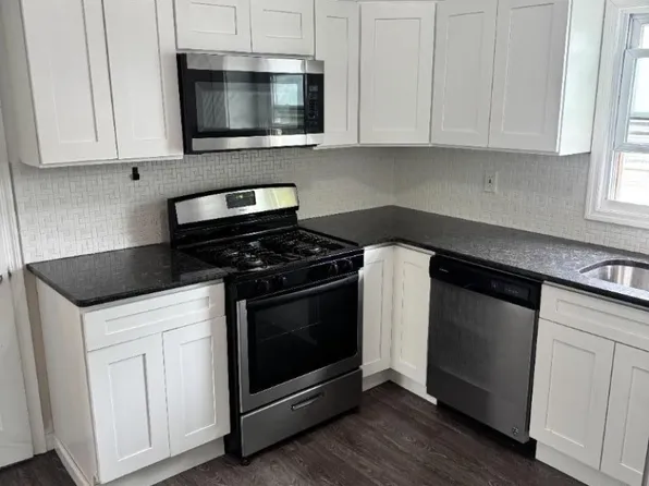 26 E 19th St, Linden, NJ 07036