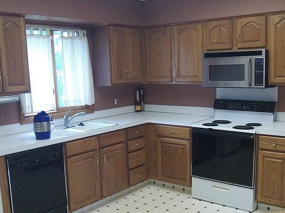 3rd image of 12914 Camden Ave
