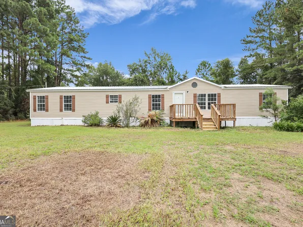 60 Pump Rd, Jesup, GA 31545
