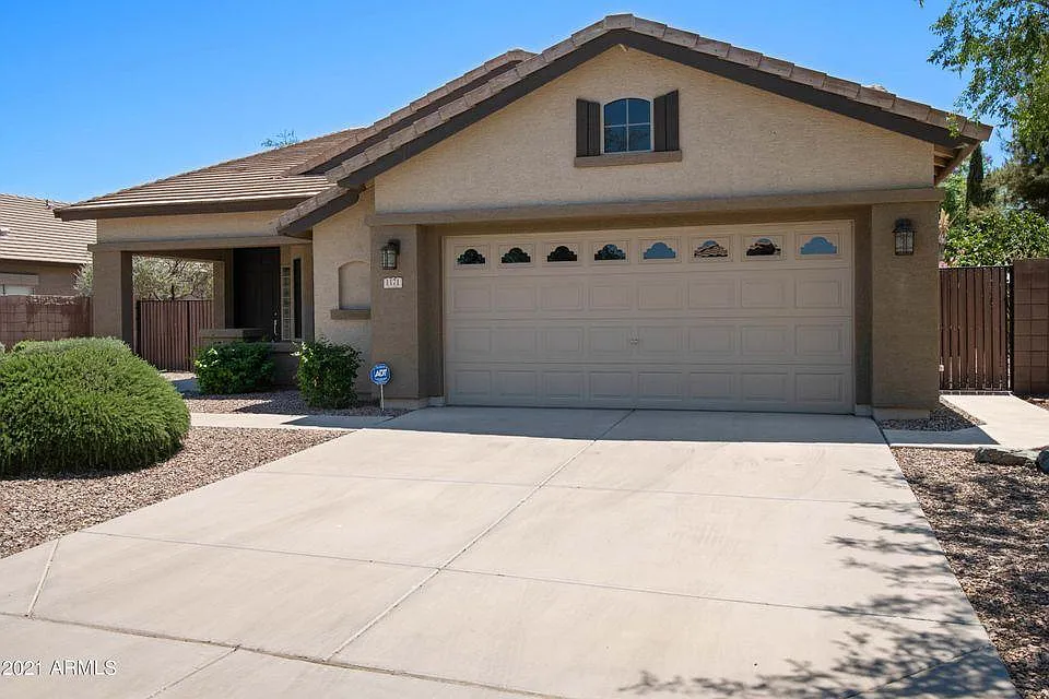 3 bed, 1743 sqft, $2,500 — Photo 2