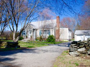 344 Farist Rd, Fairfield, CT 06825