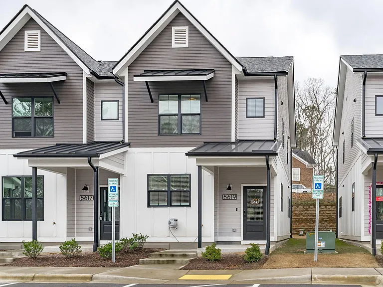 5619 Johnson Woods Ct — Photo 1