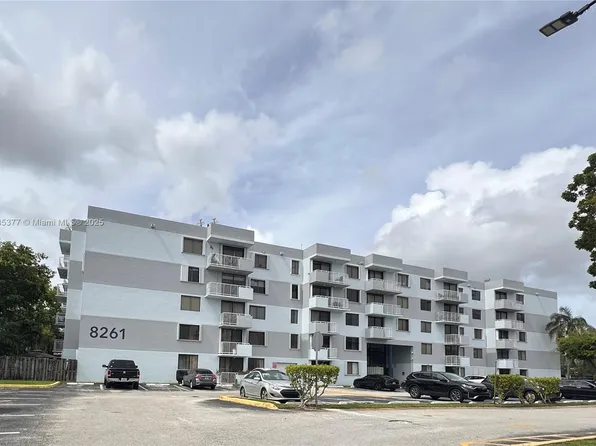 8261 NW 8th St APT 331, Miami, FL 33126