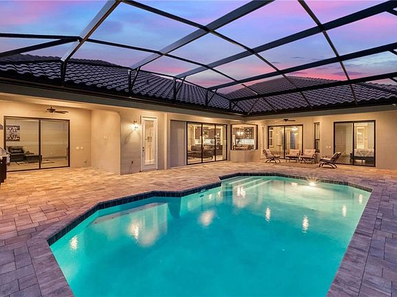 3rd image of 4561 Emerald Palms Dr